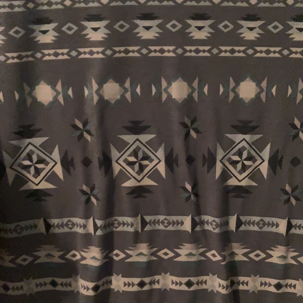Lularoe Randy Baseball Tee - Picture 4 of 4